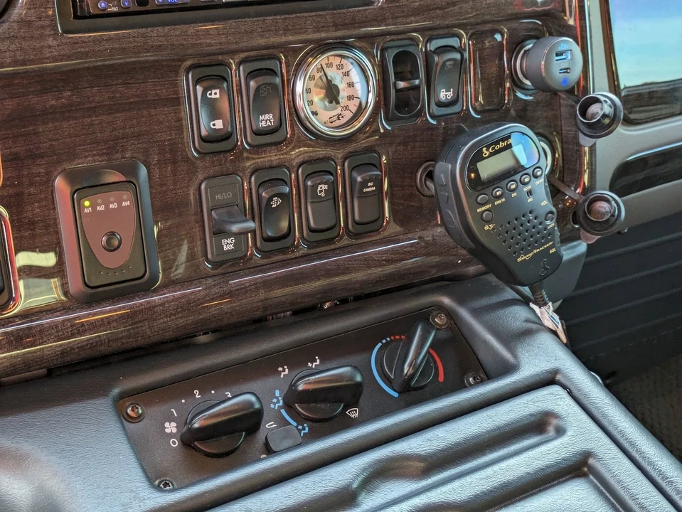 2009 Freightliner - Image 21 of 21