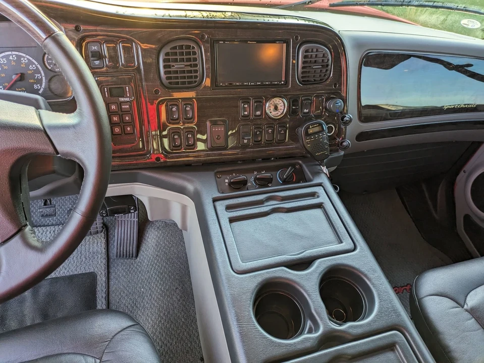 2009 Freightliner - Image 19 of 21