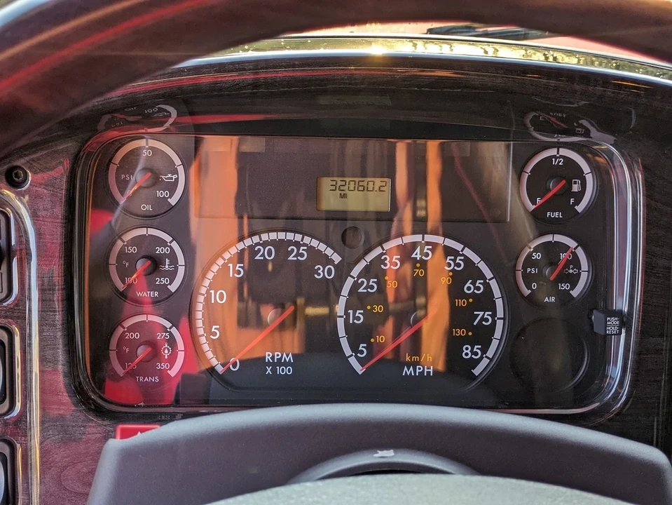 2009 Freightliner - Image 17 of 21