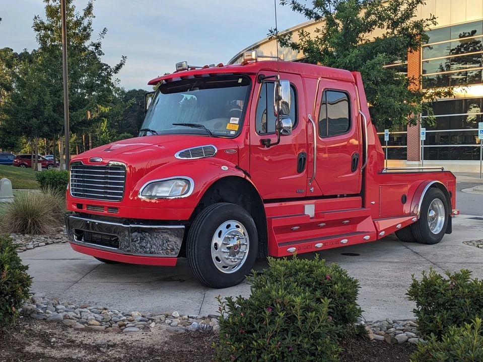 2009 Freightliner - Image 8 of 21