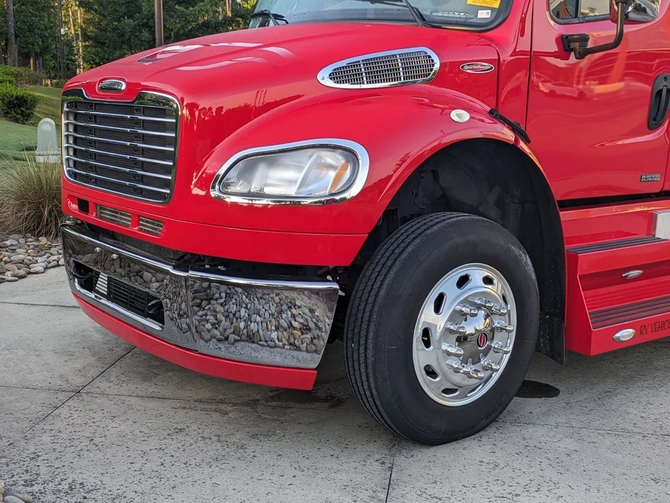 2009 Freightliner - Image 10 of 12