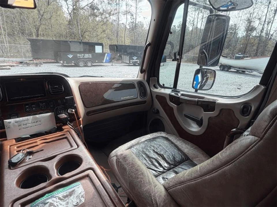 2009 Freightliner - Image 28 of 31