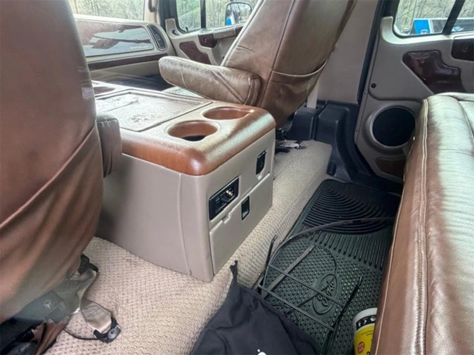 2009 Freightliner - Image 24 of 31