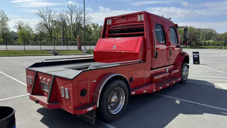 2009 Freightliner - Image 3 of 15