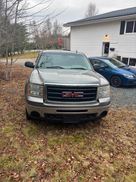 2009 GMC Sierra 3rd Gen - Image 2 of 5