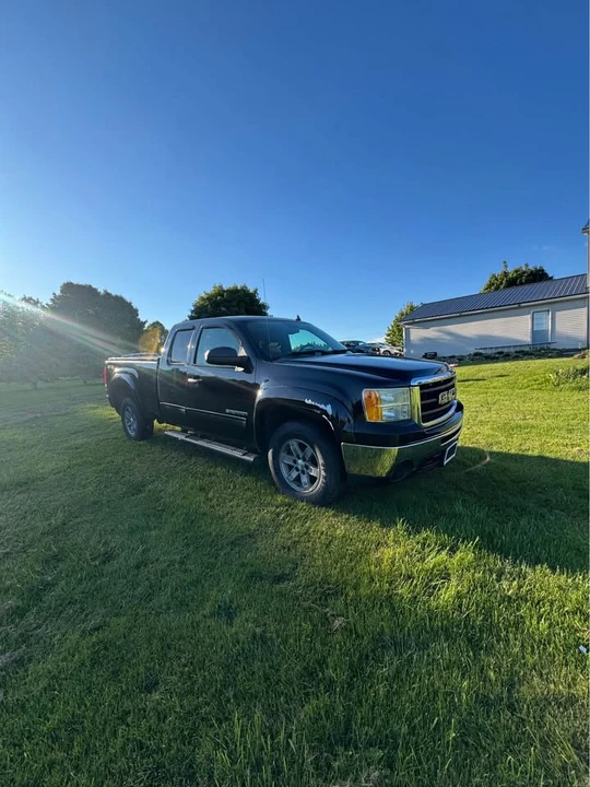 2009 GMC Sierra 3rd Gen - Image 2 of 13