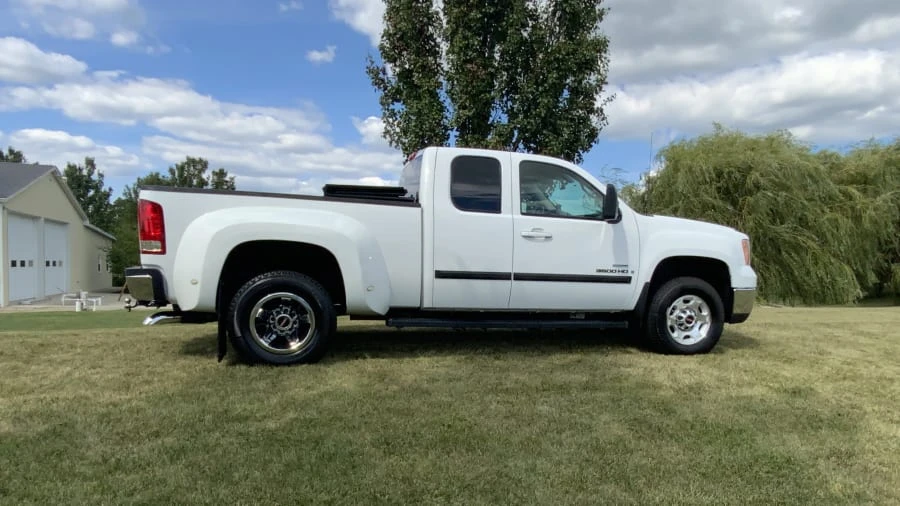 2009 GMC Sierra Heavy Duty 3rd Gen - Image 3 of 11