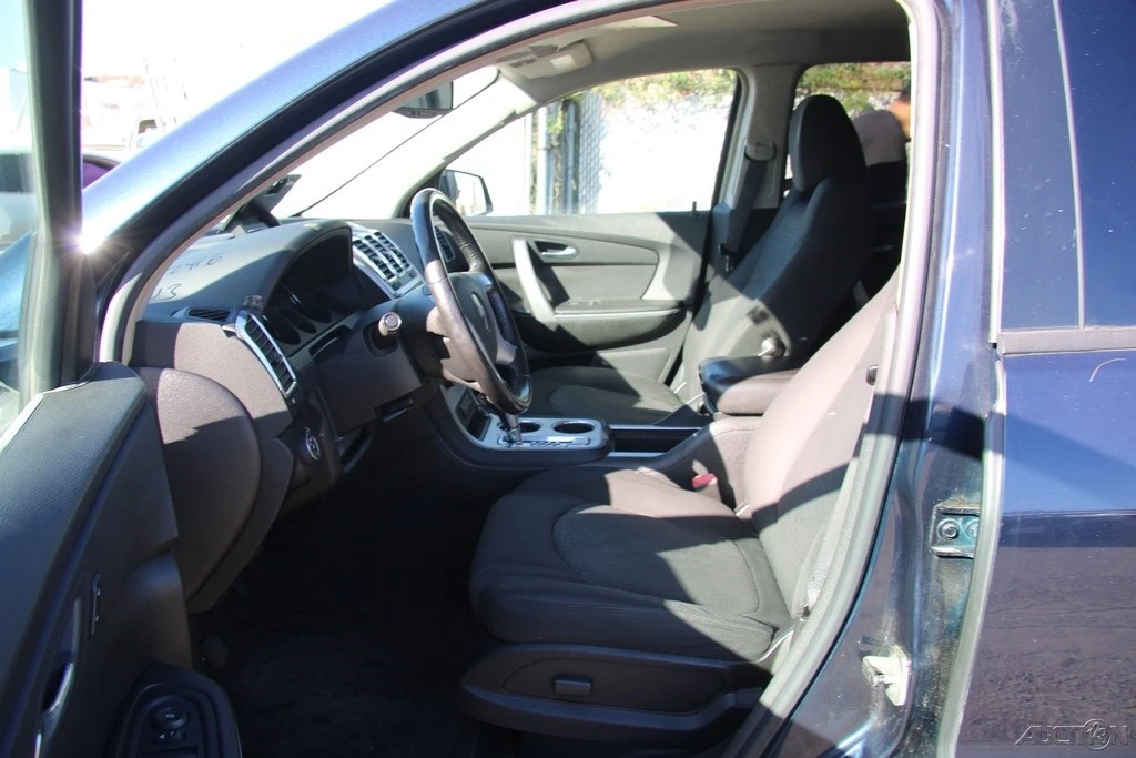 2009 GMC Acadia - Image 13 of 21