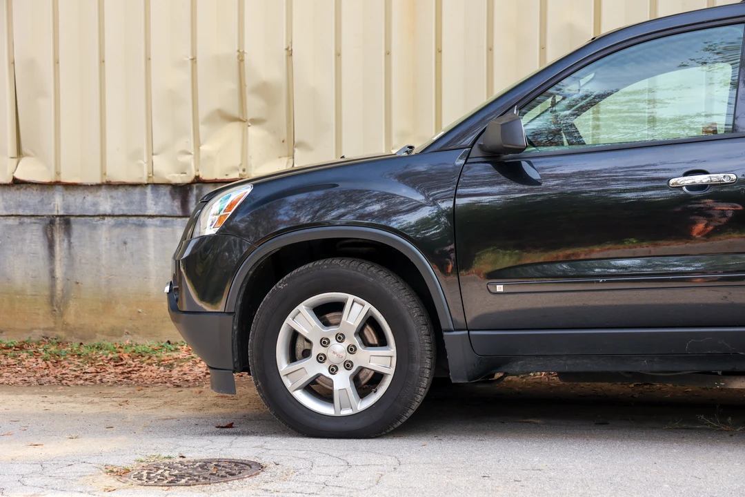 2009 GMC Acadia - Image 14 of 31