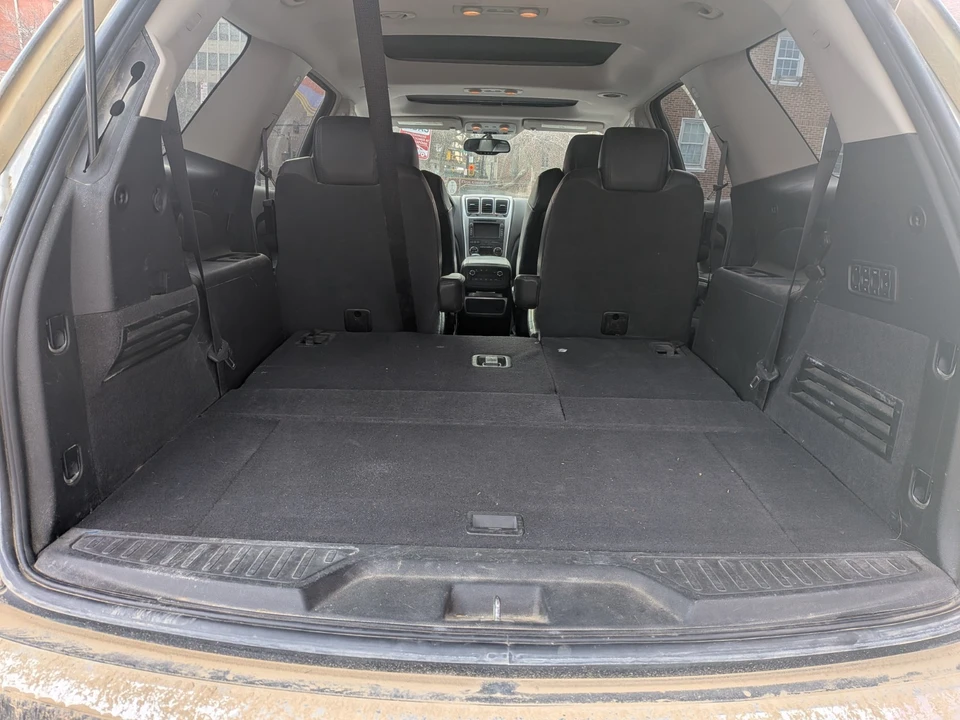 2009 GMC Acadia - Image 2 of 8