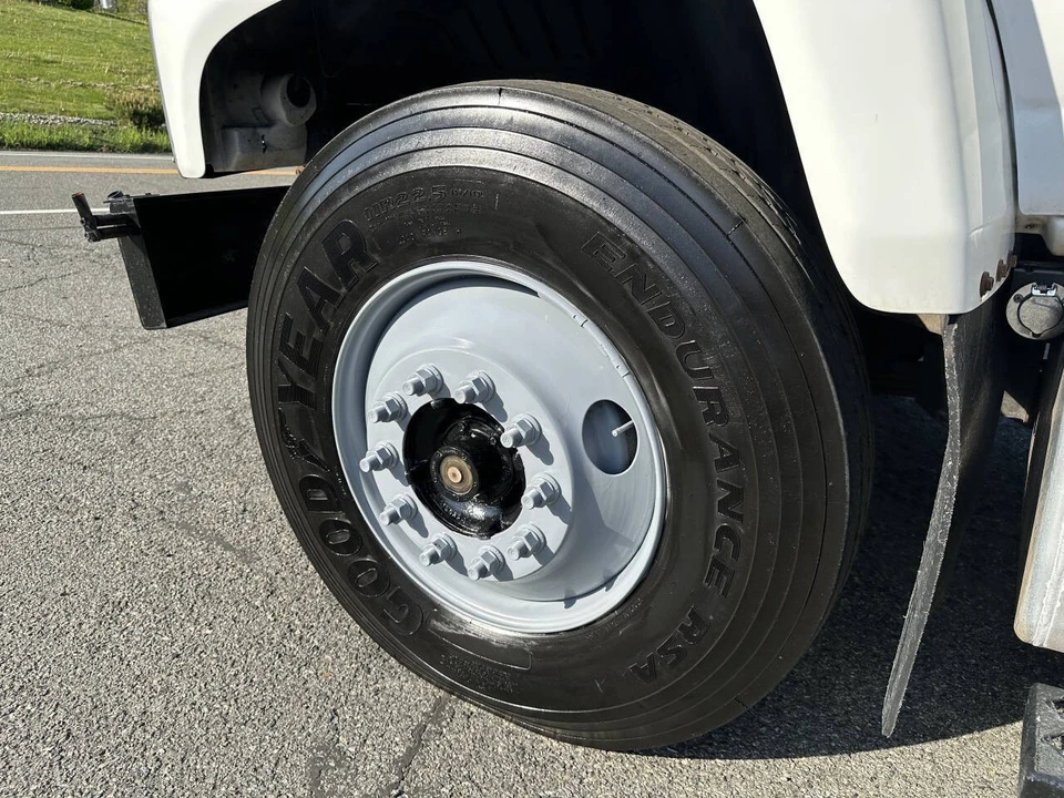 2009 GMC TopKick - Image 15 of 21