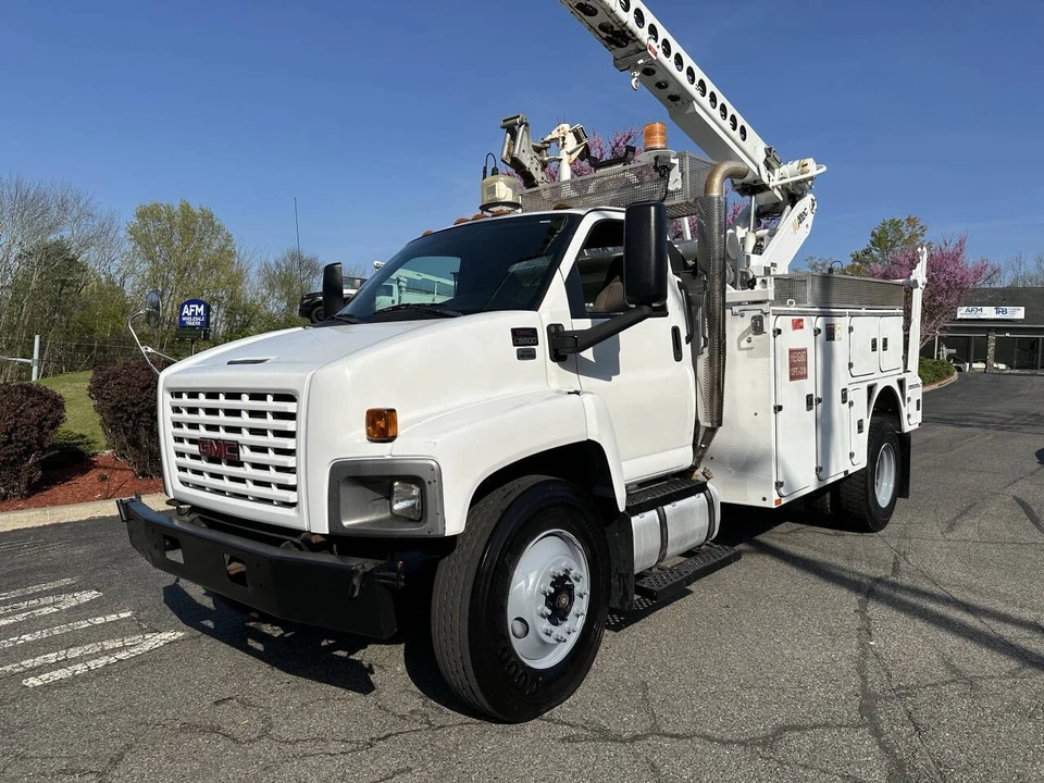 2009 GMC TopKick - Image 4 of 12
