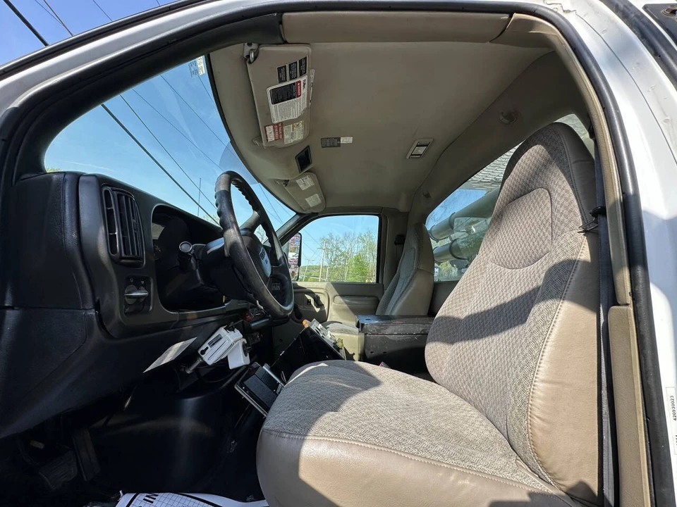 2009 GMC TopKick - Image 20 of 21