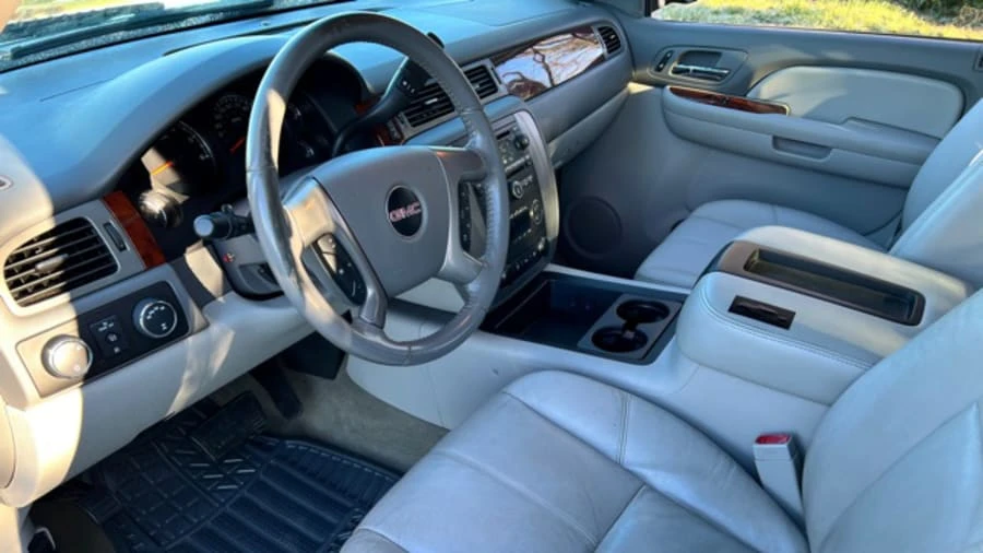 2009 GMC Sierra 3rd Gen - Image 3 of 8