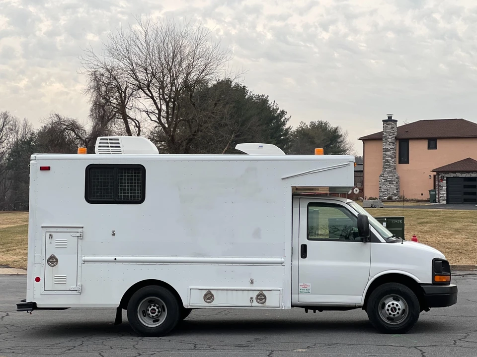 2009 GMC Savana - Image 7 of 21