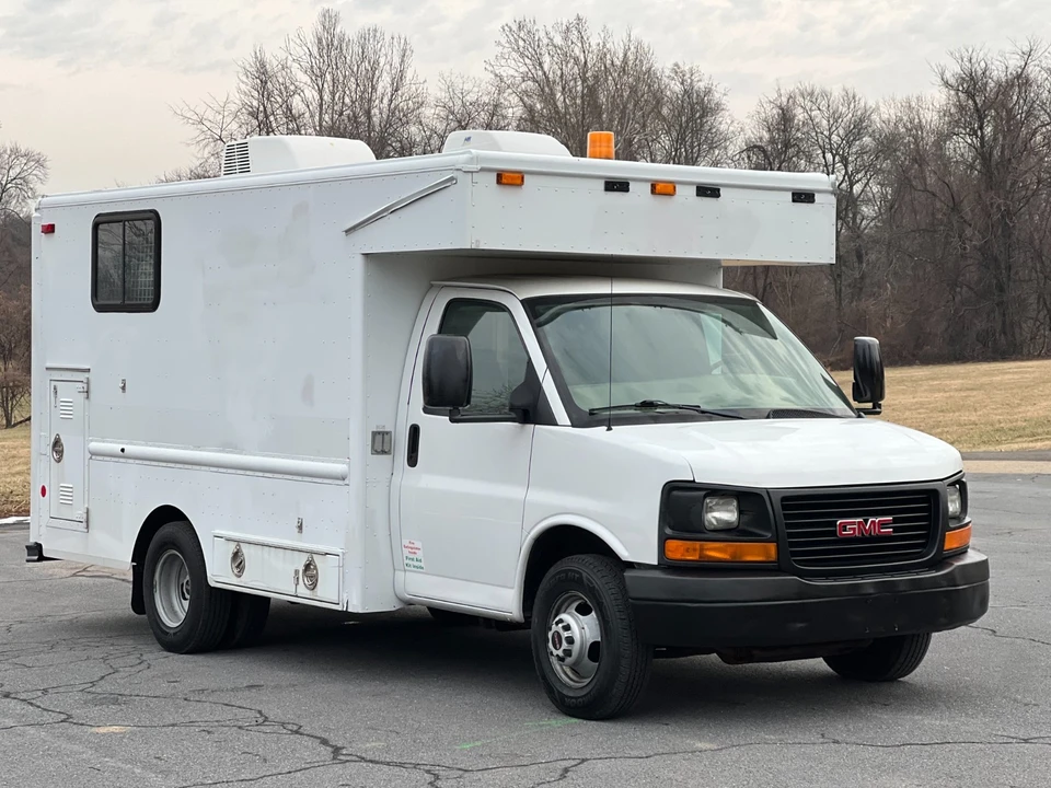 2009 GMC Savana - Image 8 of 21