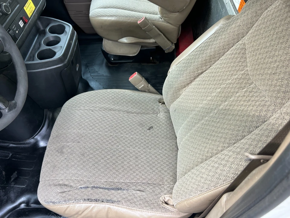 2009 GMC Savana - Image 9 of 21