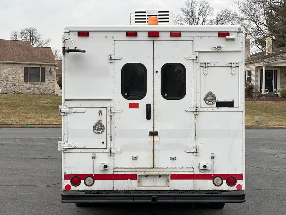 2009 GMC Savana - Image 5 of 21