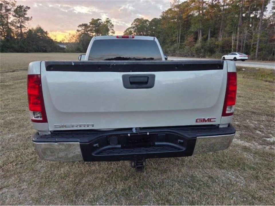 2009 GMC Sierra 3rd Gen - Image 5 of 11