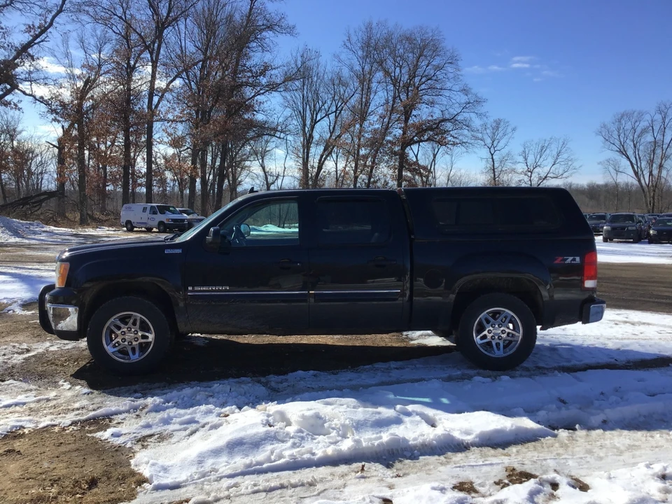 2009 GMC Sierra 3rd Gen - Image 2 of 21