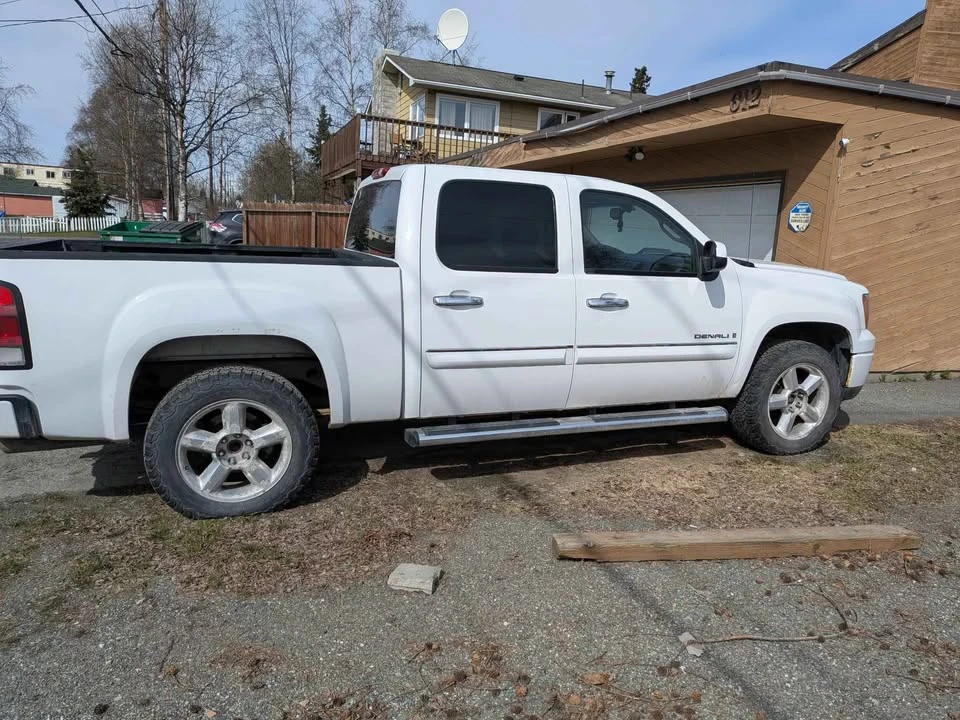 2009 GMC Sierra 3rd Gen - Image 3 of 13