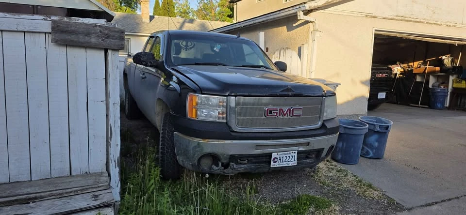 2009 GMC Sierra 3rd Gen - Image 2 of 2