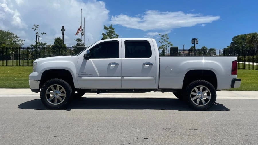 2009 GMC Sierra 3rd Gen - Image 2 of 12