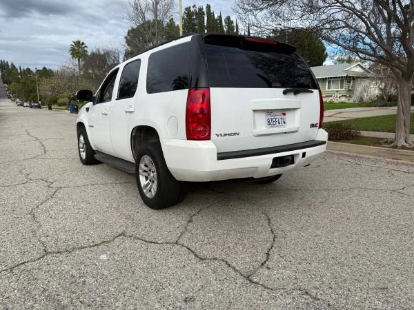 2009 GMC Yukon 3rd Gen - Image 2 of 10