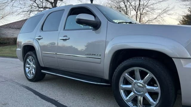 2009 GMC Yukon 3rd Gen - Image 8 of 14