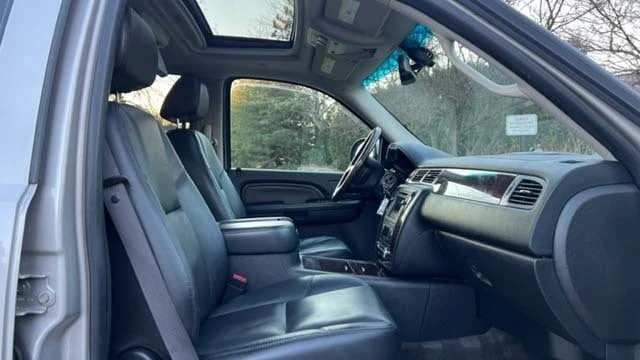 2009 GMC Yukon 3rd Gen - Image 9 of 14
