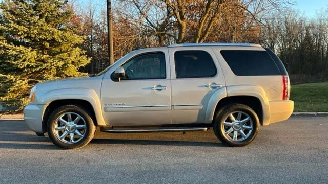 2009 GMC Yukon 3rd Gen - Image 13 of 14