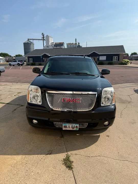 2009 GMC Yukon 3rd Gen - Image 4 of 15