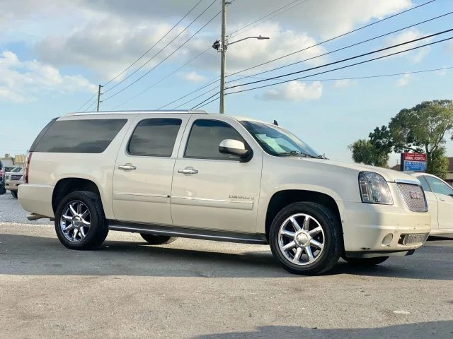 2009 GMC Yukon 3rd Gen - Image 15 of 21