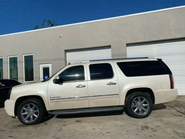 2009 GMC Yukon 3rd Gen - Image 5 of 21
