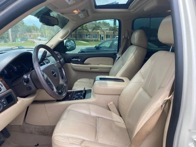 2009 GMC Yukon 3rd Gen - Image 18 of 21
