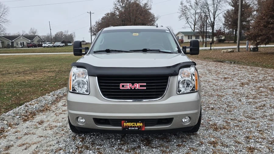 2009 GMC Yukon 3rd Gen - Image 3 of 10