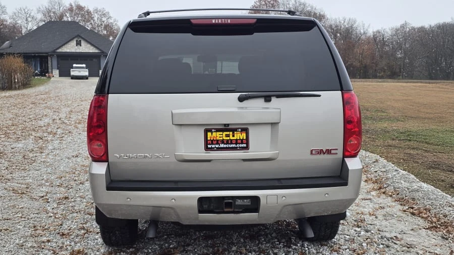2009 GMC Yukon 3rd Gen - Image 4 of 10