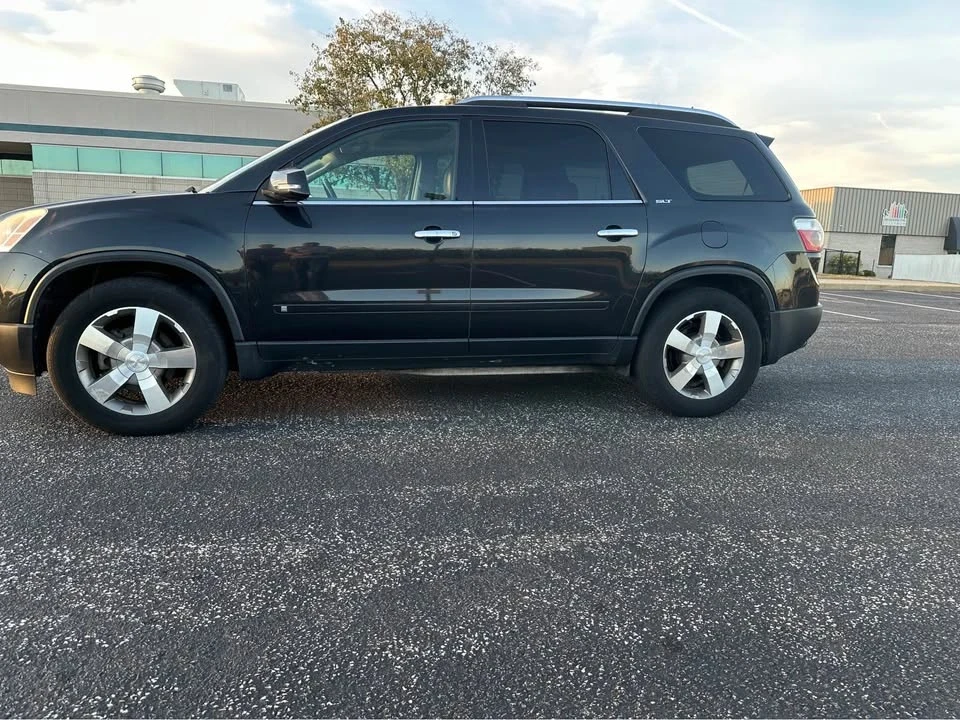 2009 GMC Acadia - Image 4 of 10