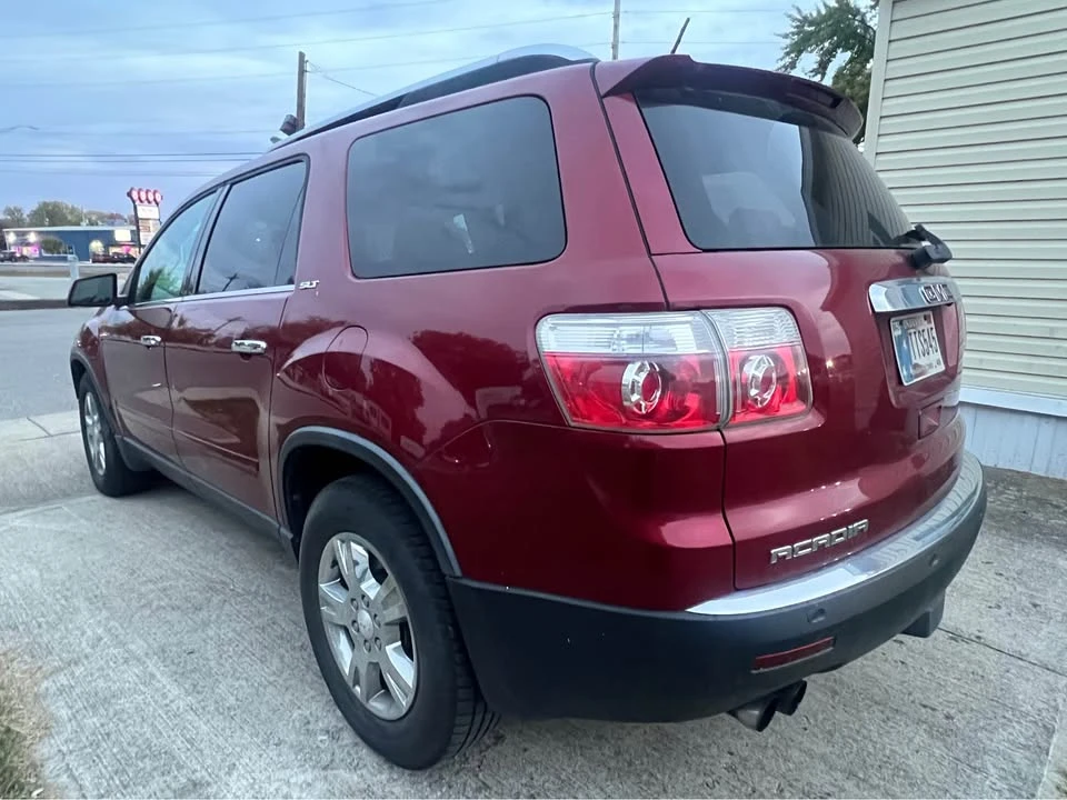 2009 GMC Acadia - Image 2 of 7