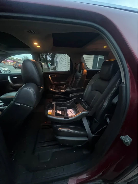2009 GMC Acadia - Image 5 of 7