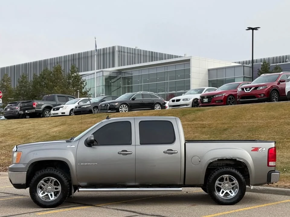 2009 GMC Sierra 3rd Gen - Image 2 of 11