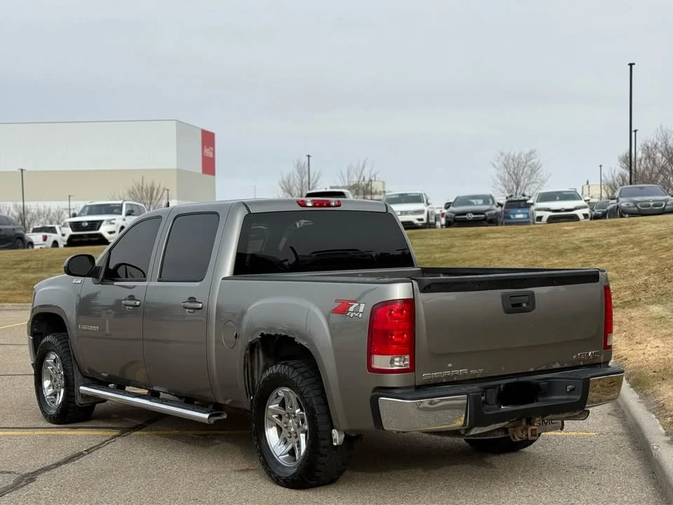 2009 GMC Sierra 3rd Gen - Image 3 of 11