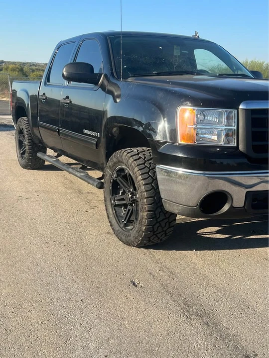 2009 GMC Sierra 2nd Gen - Image 3 of 6