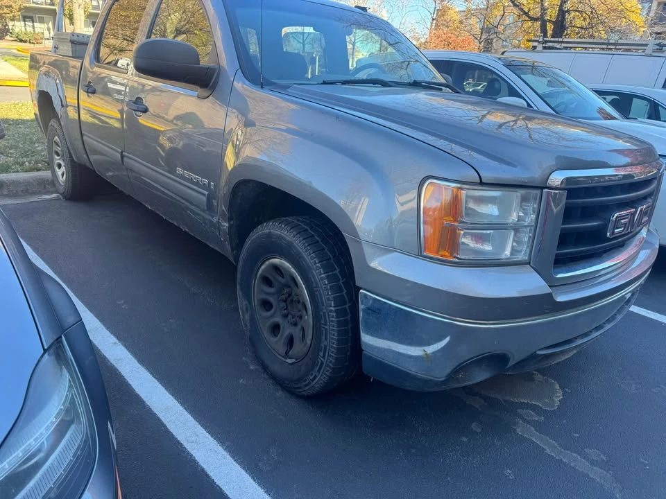 2009 GMC Sierra 2nd Gen - Image 3 of 13