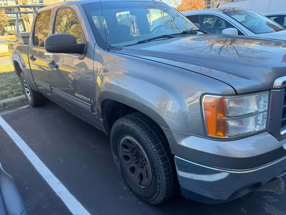 2009 GMC Sierra 2nd Gen - Image 11 of 13