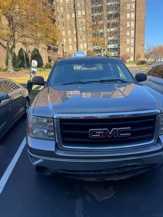 2009 GMC Sierra 2nd Gen - Image 5 of 13