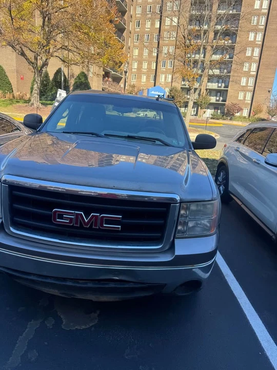 2009 GMC Sierra 2nd Gen - Image 4 of 13