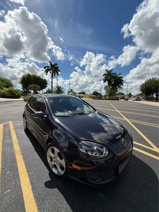 2009 Volkswagen GTI Mk5 - Image 2 of 10
