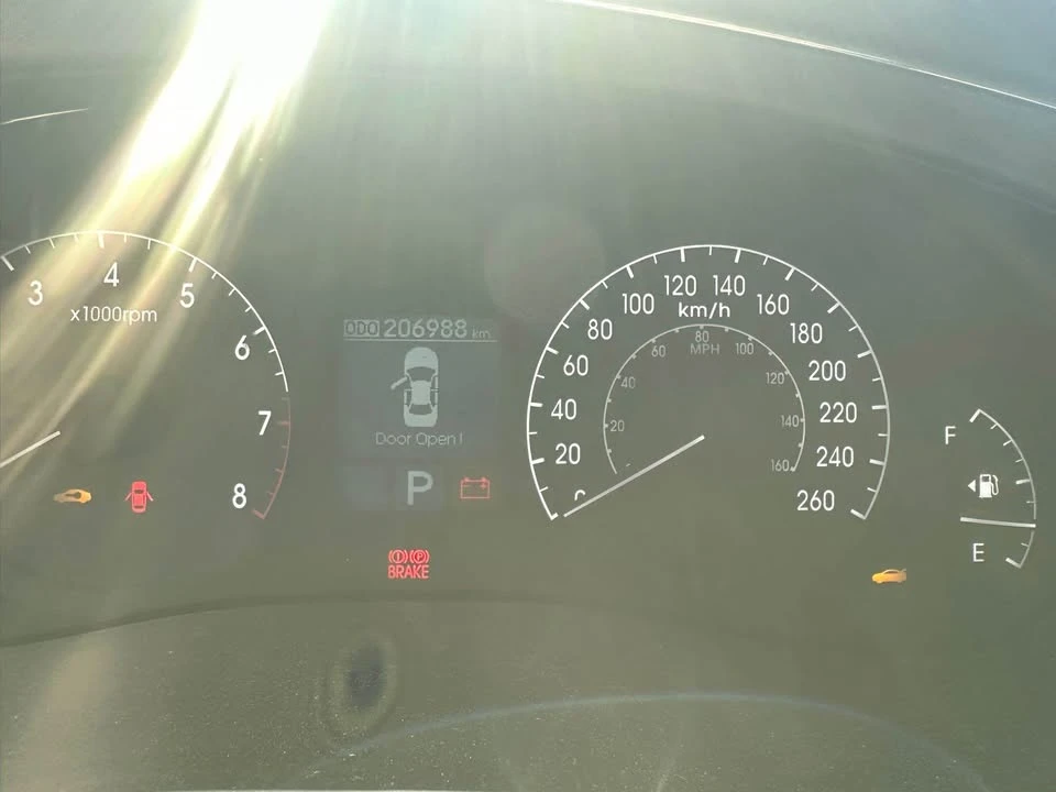 2009 Hyundai Genesis - Image 11 of 12