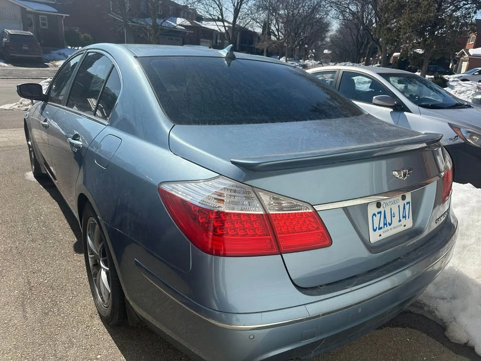 2009 Hyundai Genesis - Image 2 of 12